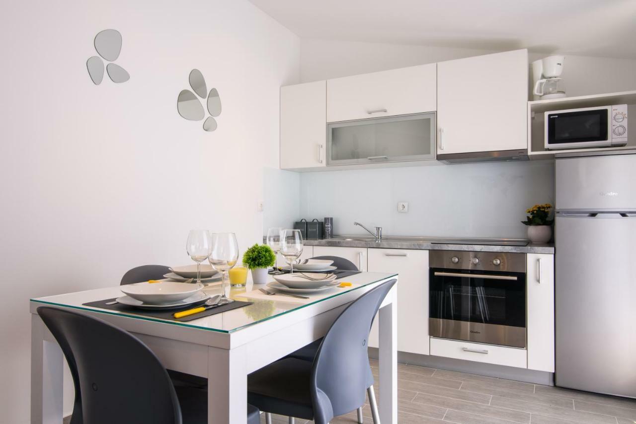 Apartmani Ville Vengo 特罗吉尔 外观 照片