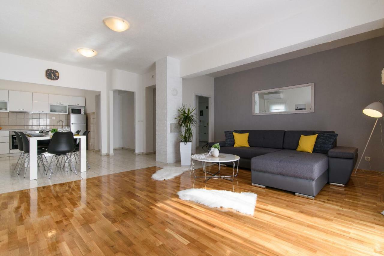 Apartmani Ville Vengo 特罗吉尔 外观 照片