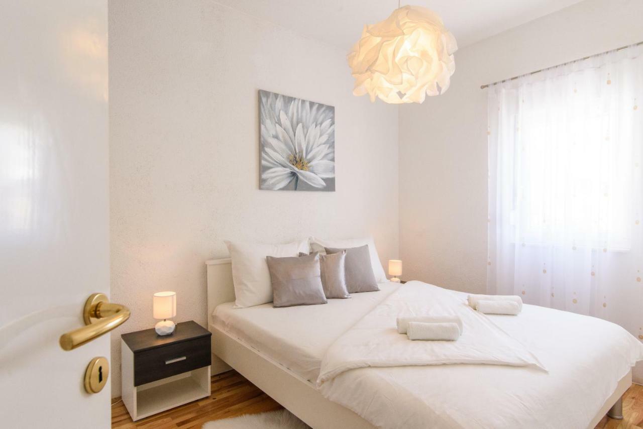 Apartmani Ville Vengo 特罗吉尔 外观 照片
